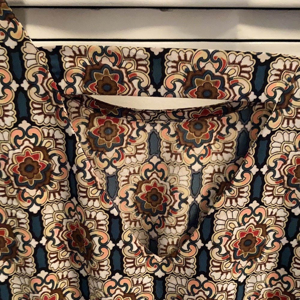 Lightweight Patterned Dress - Picture 2 of 3